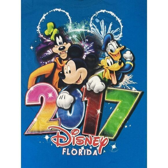 Walt Disney World 2017 Mickey Mouse And Friends Graphic T-shirt Men Large NWT - Picture 2 of 6